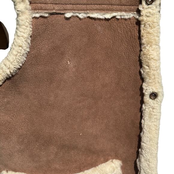 Vintage Handmade Suede Leather Sherpa-Lined Vest Snap Front Pockets - Picture 15 of 16